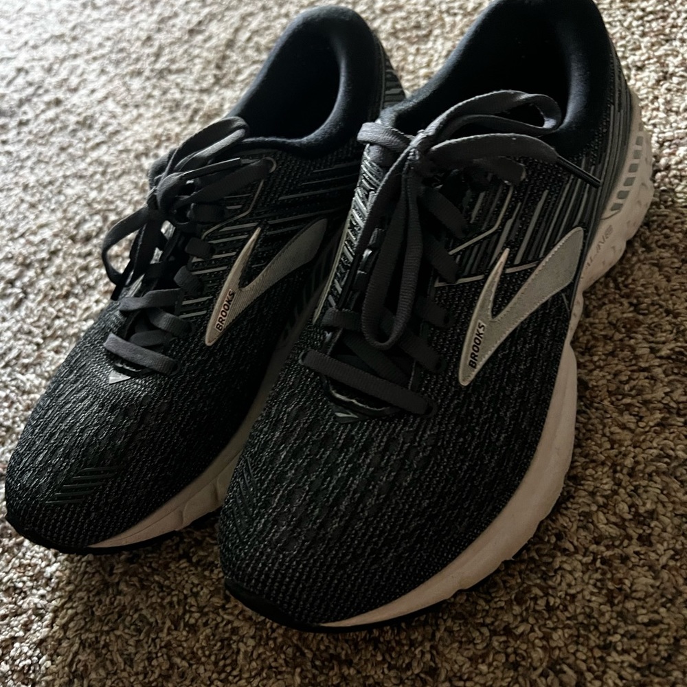 Brooks Adrenaline 19 Running Shoe Womens Black Breathable Mesh Athletic